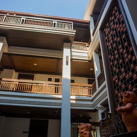 Huernnana Boutique Hotel Phrae Buitenkant foto
