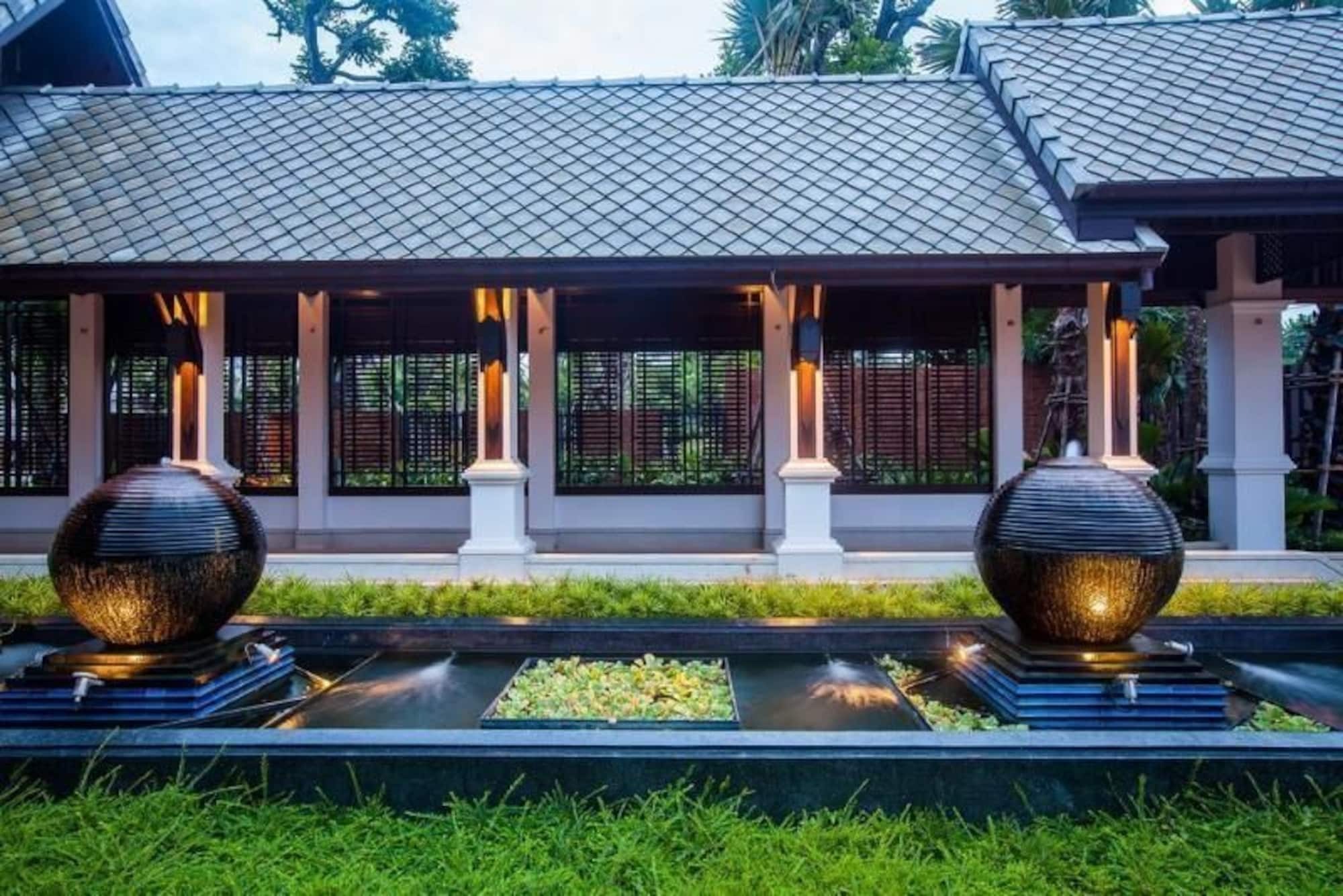 Huernnana Boutique Hotel Phrae Buitenkant foto
